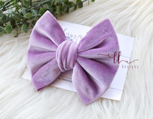 Large Julia Bow Style Bow || Lavender Velvet