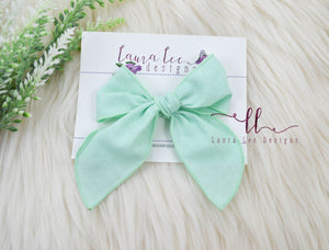 Large Timber Bow || Mint Green Linen