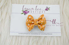 Mini Millie Bow Style || Carrie Floral
