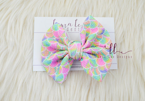 Large Julia Bow Style Bow || Colorful Mermaid Scales || CLIP ONLY
