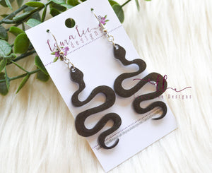 Snake Resin Earrings || Black