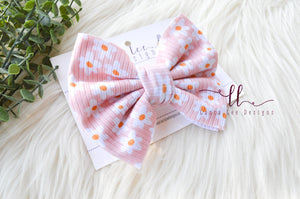 Large Julia Bow Style Bow || Pink Daisies