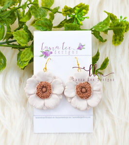 Poppy Flower Clay Earrings || Beige