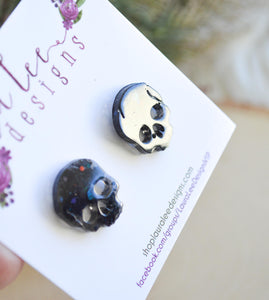 Resin Skull Stud Earrings || Black Glitter