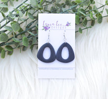 Veronica Clay Earrings || Black