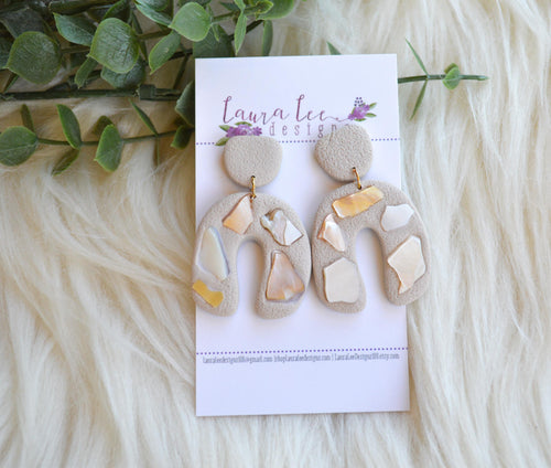 Curved Nova Small Arch Clay Earrings || Shells