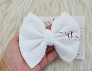Large Julia Messy Bow Style Bow || Off White