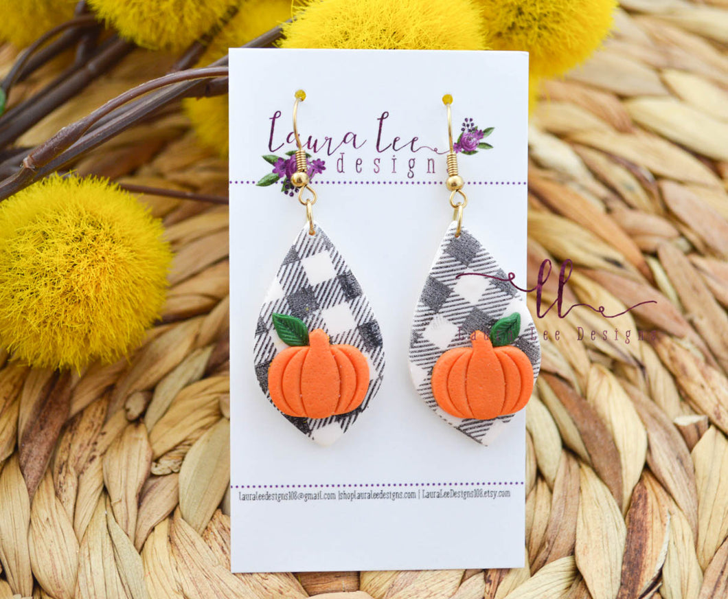 Small Ursa Clay Earrings || Pumpkin Plaid