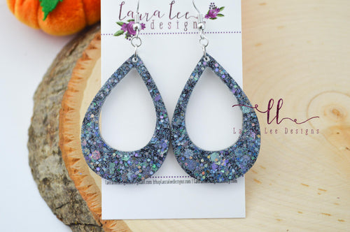 Teardrop Resin Earrings || Gray Holographic Glitter