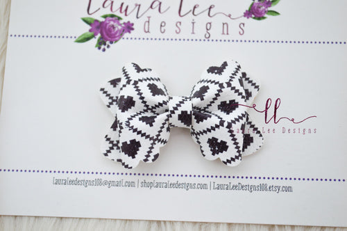 Mini Scalloped Margo Style Bow || Black and White Hearts Vegan Leather