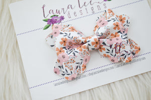 Margo Bow Style || Indie Floral
