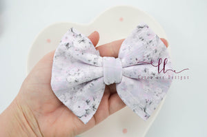 Large Julia Messy Bow Style Bow || Isabella Floral