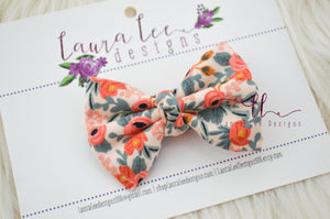 Lucy Style Bow || Coral Floral