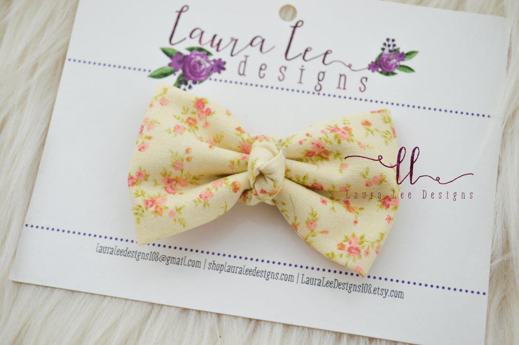 Lucy Style Bow || Vintage Roses